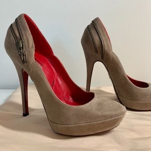 Cesare Paciotti Nude Suede Zipper Pumps